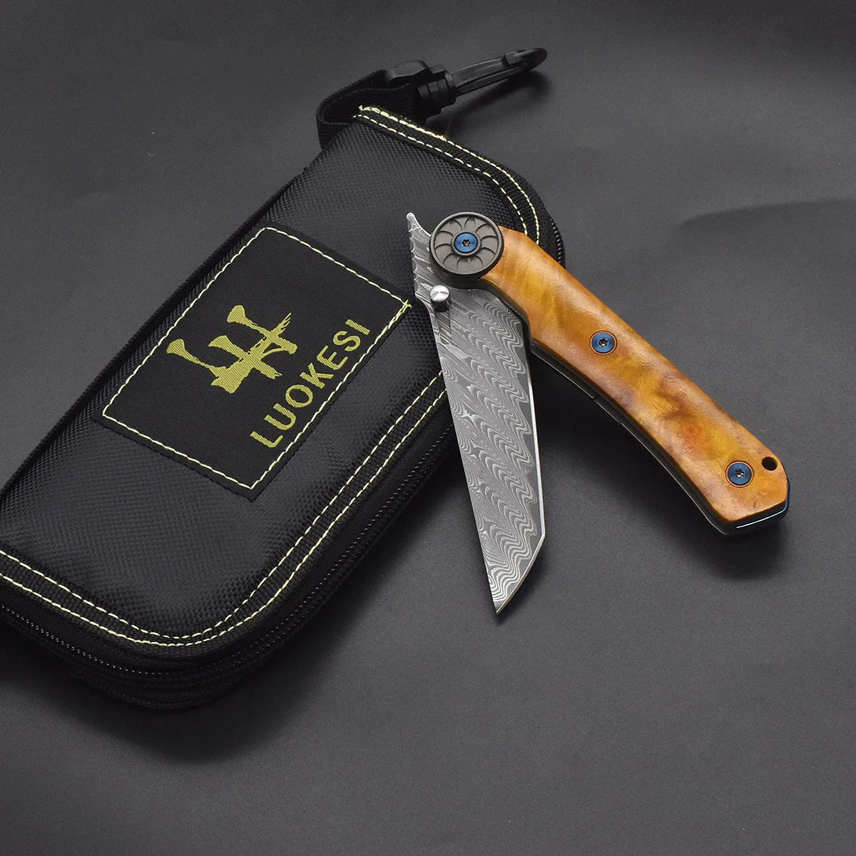 LUOKESI VG10 Damascus Folding Knife With Camphor Wood Handle